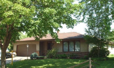 1512 Mohawk Ln., Waukesha, WI 53186