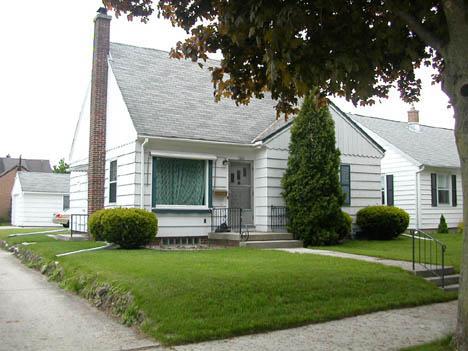 1443 S 21st St., Sheboygan, WI 53081