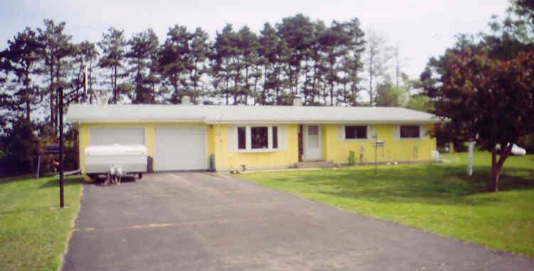 W7560 Van Aelstyn Ct., Holland, WI 54636