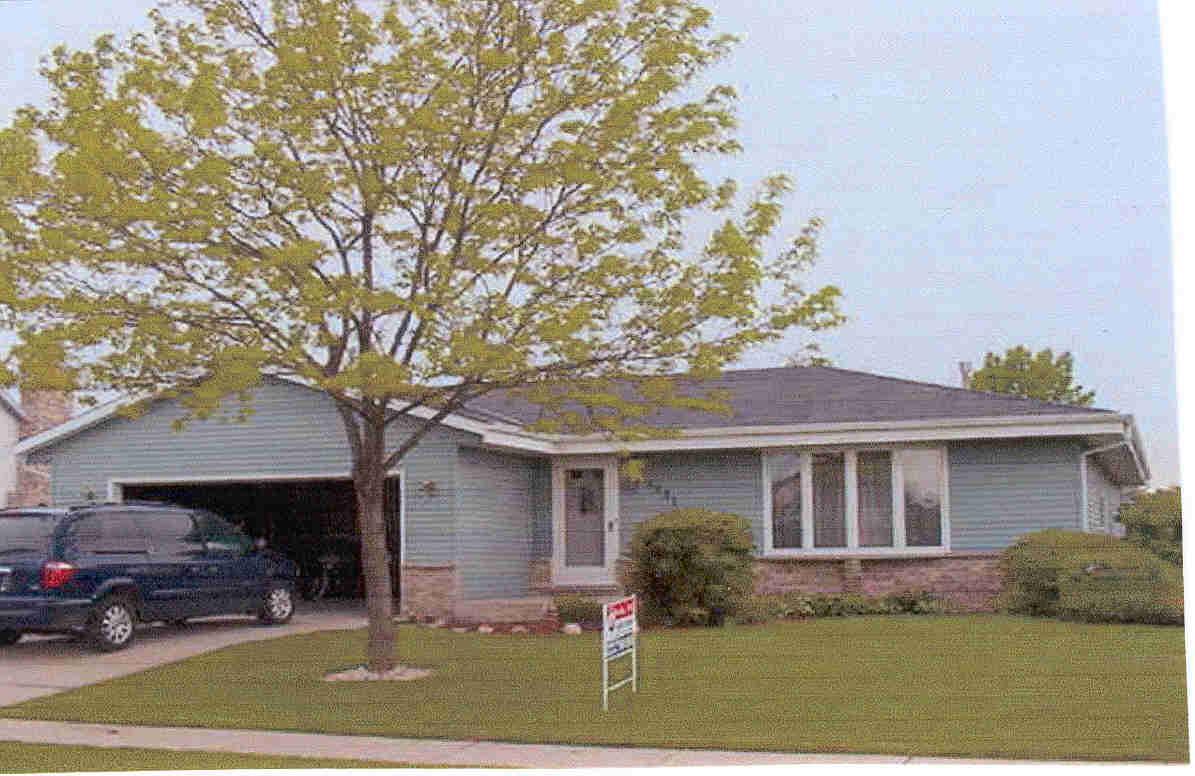 5821 80th St., Kenosha, WI 53142