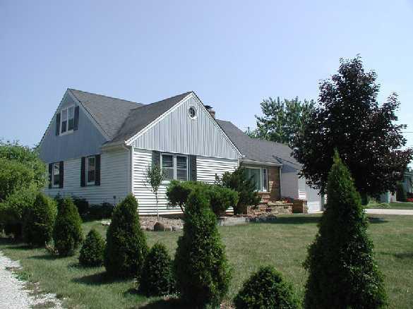 1429 Meadow Lane Ave., Mount Pleasant, WI 53406