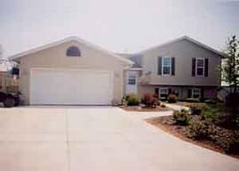 821 Wild Rose Way, Watertown, WI 53094