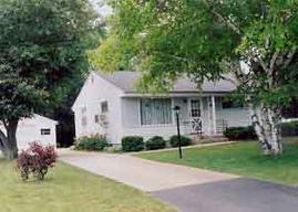 8267 N 52nd St, Brown Deer, WI 53223