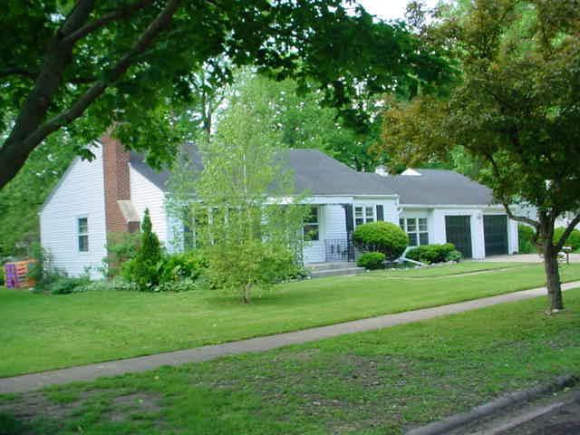 247 Randall Pl., Elkhorn, WI 53121