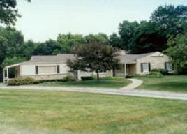 7090 N Green Tree Ct, River Hills, WI 53217