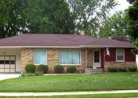 45 E Lincoln Ave., Hartford, WI 53027