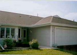 466 Hartford Sq., Hartford, WI 53027