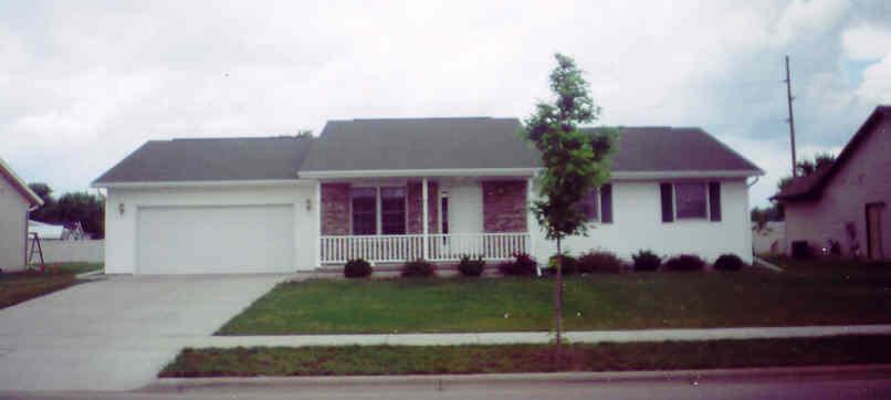 903 Eastwood St, Holmen, WI 54636
