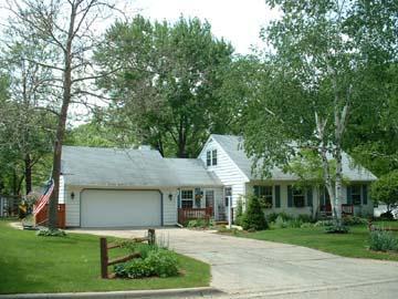 1245 N 121st St., Wauwatosa, WI 53226