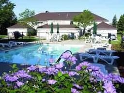 819 W Puetz Rd, Oak Creek, WI 53154
