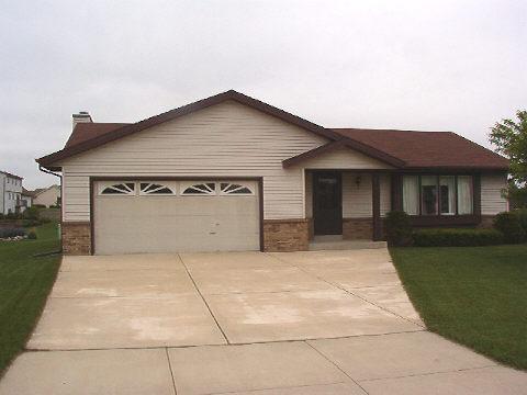 3970 Heatheridge Dr., Franklin, WI 53132