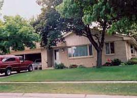 5143 Maplewood Dr., Greendale, WI 53129