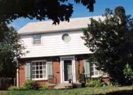 5613 N Milwaukee River Pkwy., Glendale, WI 53209