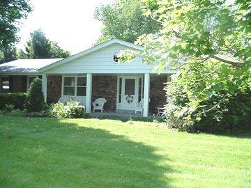 8533 Main St., Oconomowoc, WI 53066