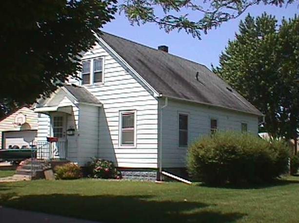 1410 S 16th St., La Crosse, WI 54601
