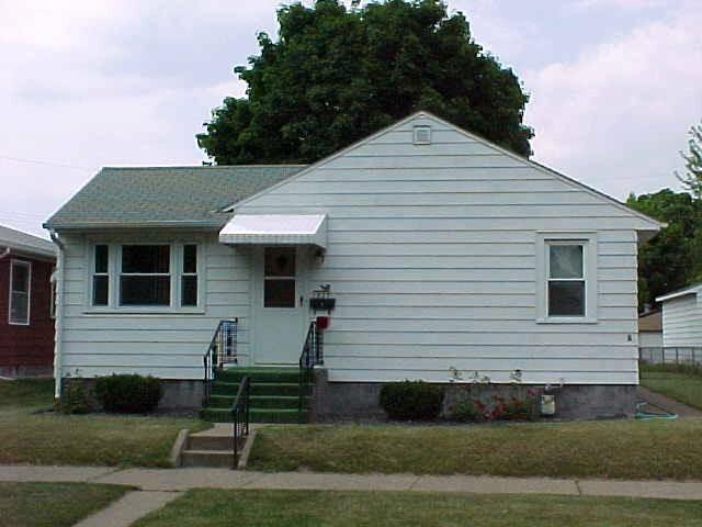 1527 Weston St., La Crosse, WI 54601