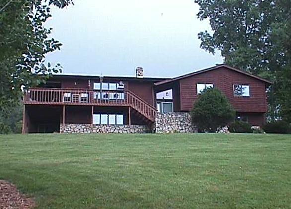 N6078 Apple Valley Rd., Onalaska, WI 54650