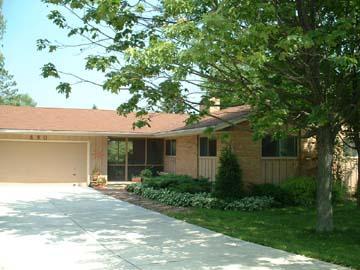 880 Westbrooke Pkwy, Brookfield, WI 53186