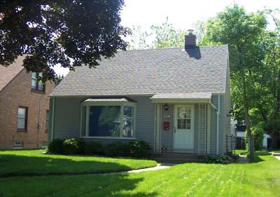 5249 N Bay Ridge Ave., Whitefish Bay, WI 53217