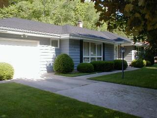 922 N 40th St., Manitowoc, WI 54220