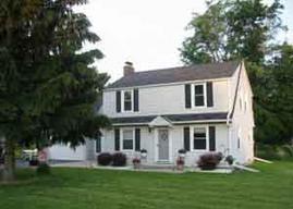 475 Lynnwood Ln., Brookfield, WI 53005