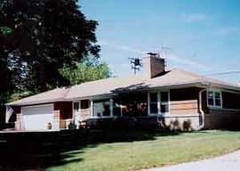 3139 N Knoll Blvd., Wauwatosa, WI 53222