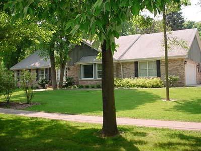 435 E Apple Tree, Fox Point, WI 53217