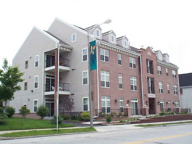 7224 W State St. #2C, Wauwatosa, WI 53213