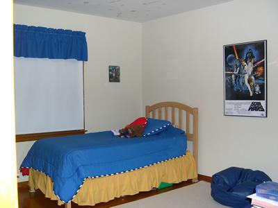 2074 S 93rd St, West Allis, WI 53227