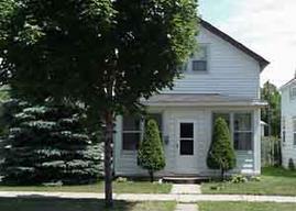 1832 Loomis, La Crosse, WI 54603