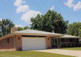 4171 S 122nd St., Greenfield, WI 53228