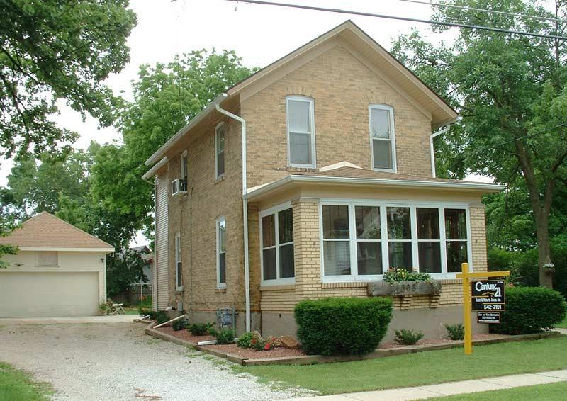 308 Grand Ave., Mukwonago, WI 53149