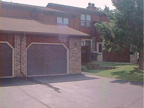 527 Hartridge Dr, Hartland, WI 53029