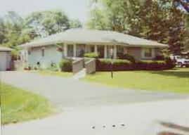 11141 W Upham Ave, Hales Corners, WI 53130