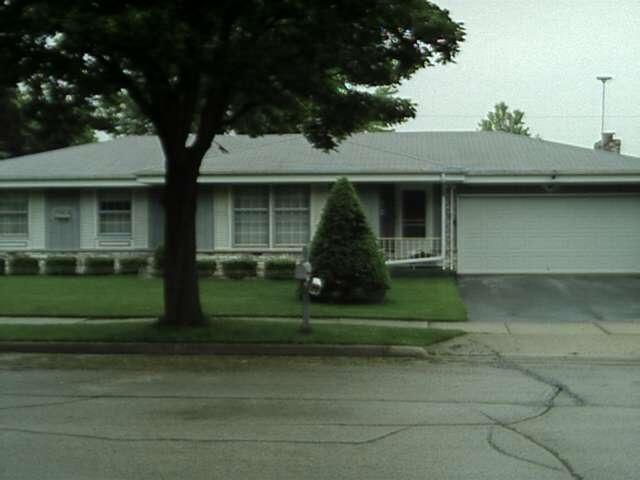 1920 Chapman Dr., Waukesha, WI 53189