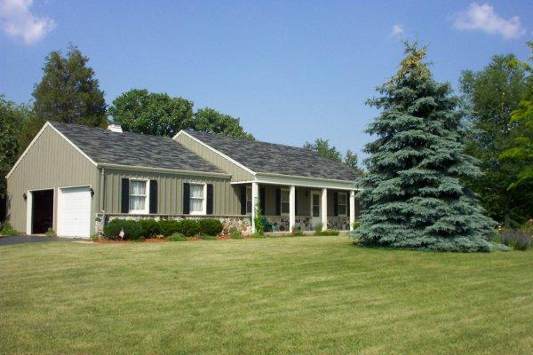 35038 Wayfare Tr., Oconomowoc, WI 53066