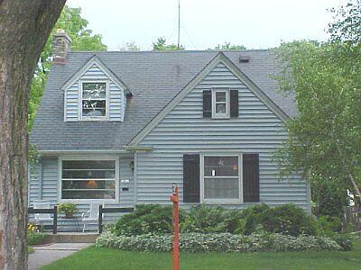 2867 N 77th St, Milwaukee, WI 53222