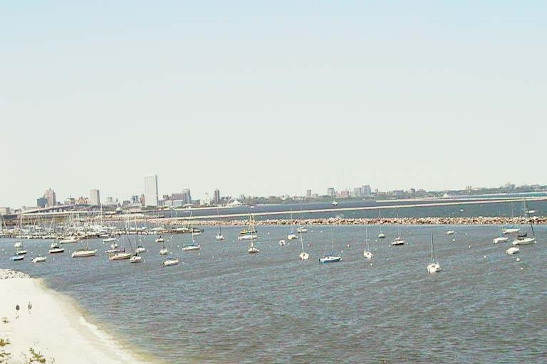 2989 S Shore Dr., Milwaukee, WI 53207