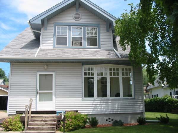722 Bluff Ave., Sheboygan, WI 53081