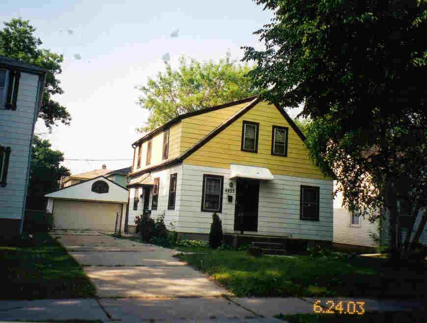4933 N Fairmount Ave., Milwaukee, WI 53218