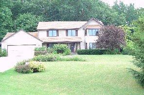 S52W22937 Hunters Hollow Ct., Waukesha, WI 53189