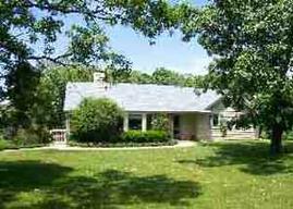 8072 S Hickory Nut Ln., Mukwonago, WI 53149