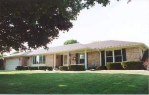 1830 W Wayside Dr., Glendale, WI 53209