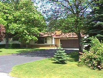 3574 S 109th St., Greenfield, WI 53228