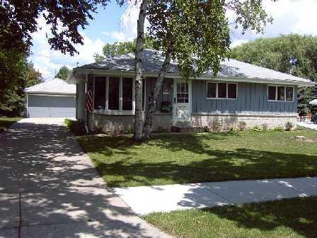 W15272 Jefferson Ave., Menomonee Falls, WI 53051