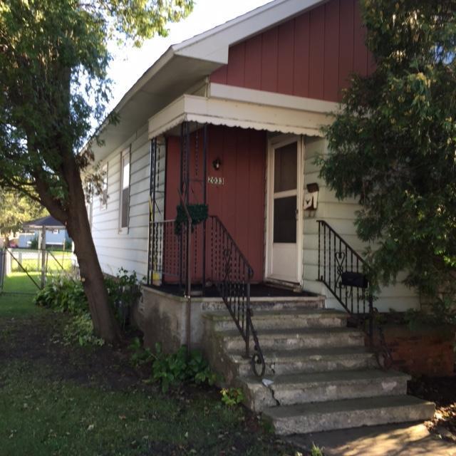2033 Maple Ave, Marinette, WI 54143
