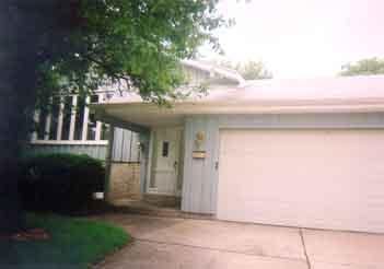 6095 Thornapple Dr., Greendale, WI 53129
