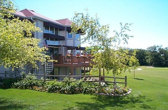 1476 Highland Dr., Geneva, WI 53147