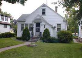 2427 Loomis St, La Crosse, WI 54603