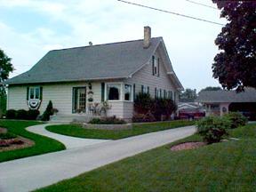 1665 Lathrop, Racine, WI 53405